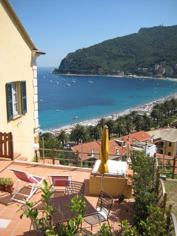 Palazzo Vescovile Hotel Noli Exterior photo